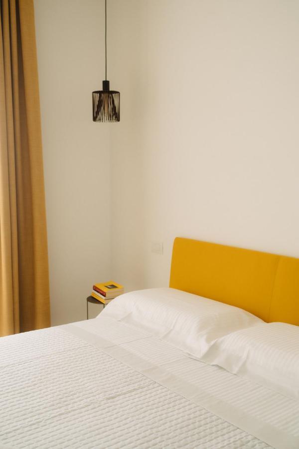 La Dimora Dei Walori Hotel Бишелие Екстериор снимка