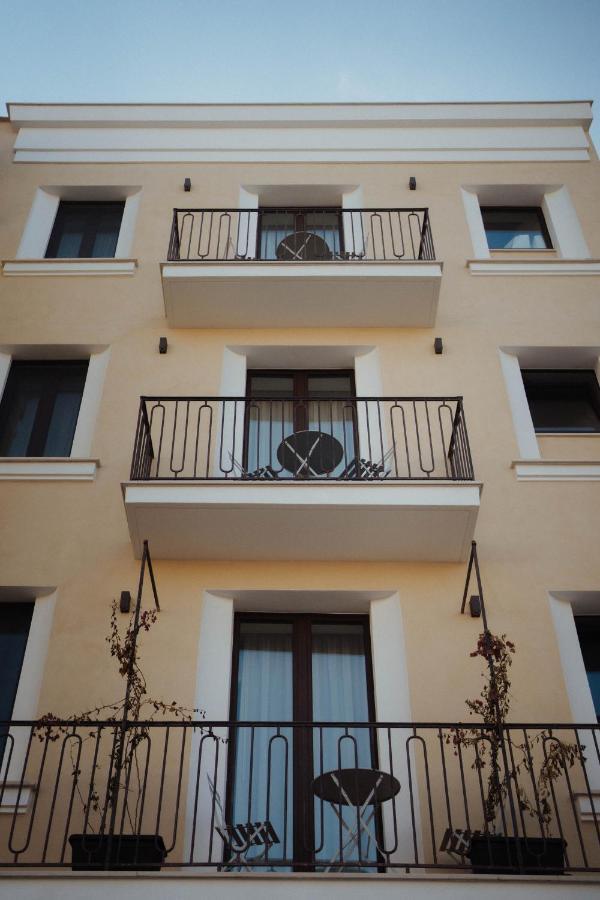 La Dimora Dei Walori Hotel Бишелие Екстериор снимка