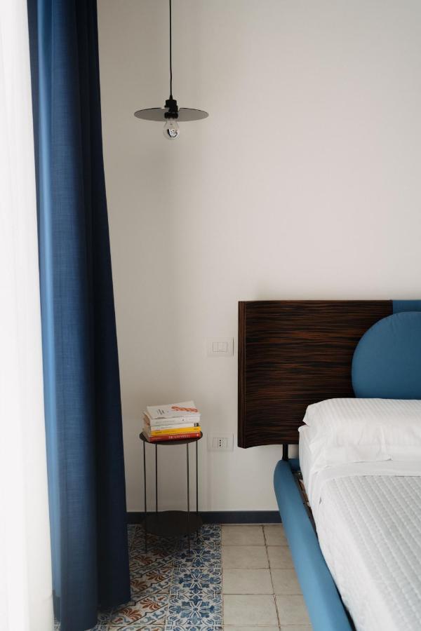 La Dimora Dei Walori Hotel Бишелие Екстериор снимка