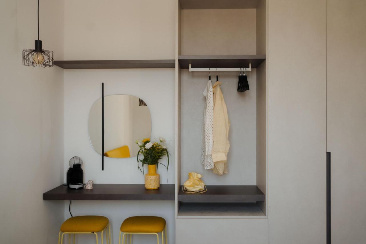 La Dimora Dei Walori Hotel Бишелие Екстериор снимка